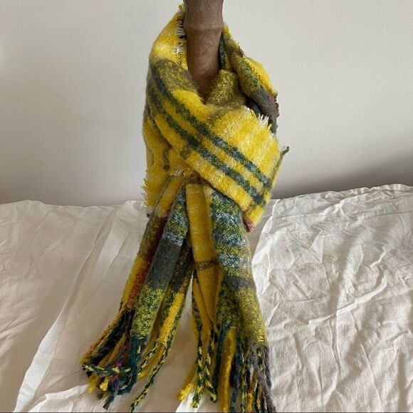 Yellow Pink Green Grey Plaid Eyelash Fringe and Tassel Scarf - Picture 9 of 11